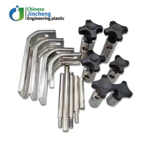 Adjustable support bracket for conveyor