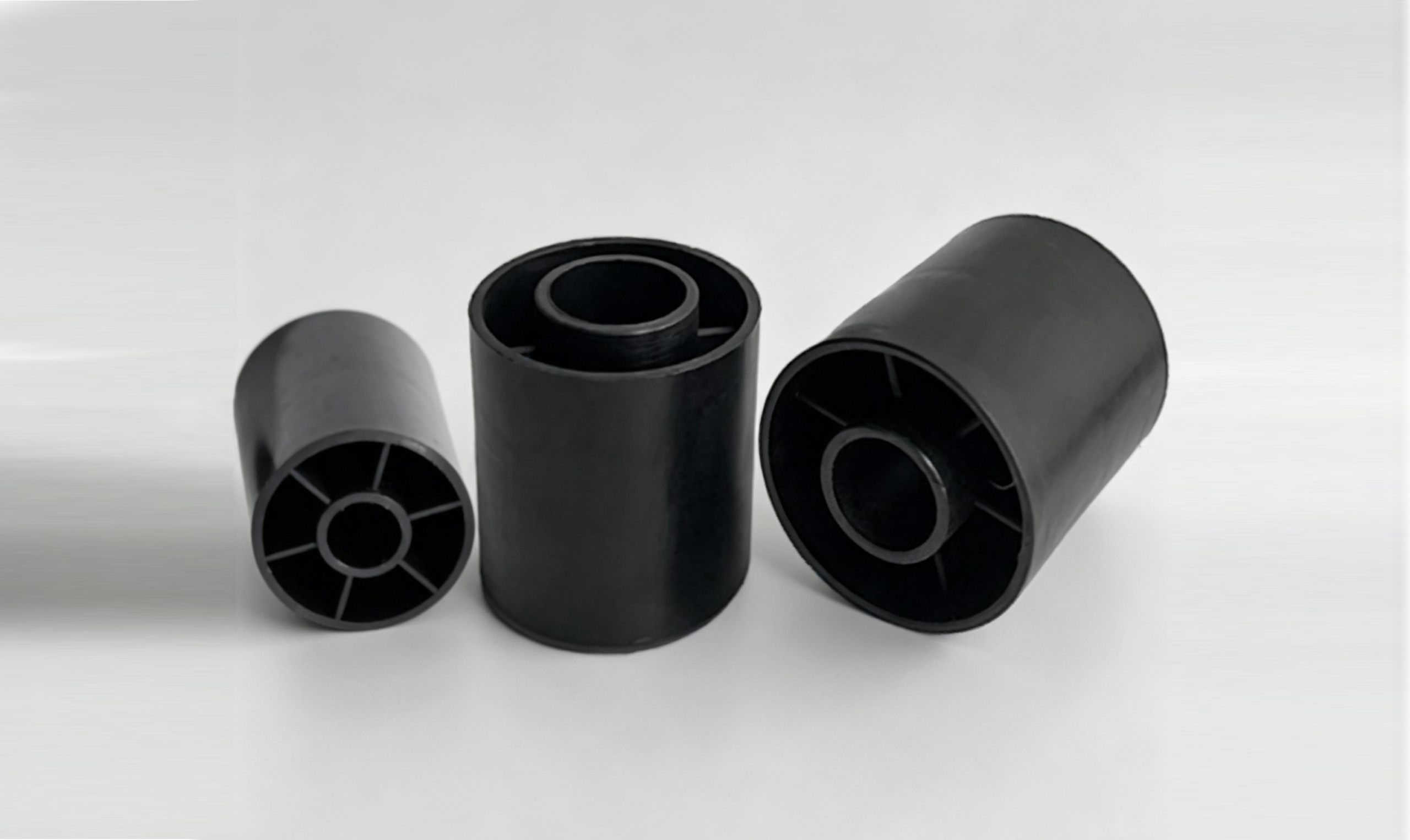 Plastic conveyor return wheel