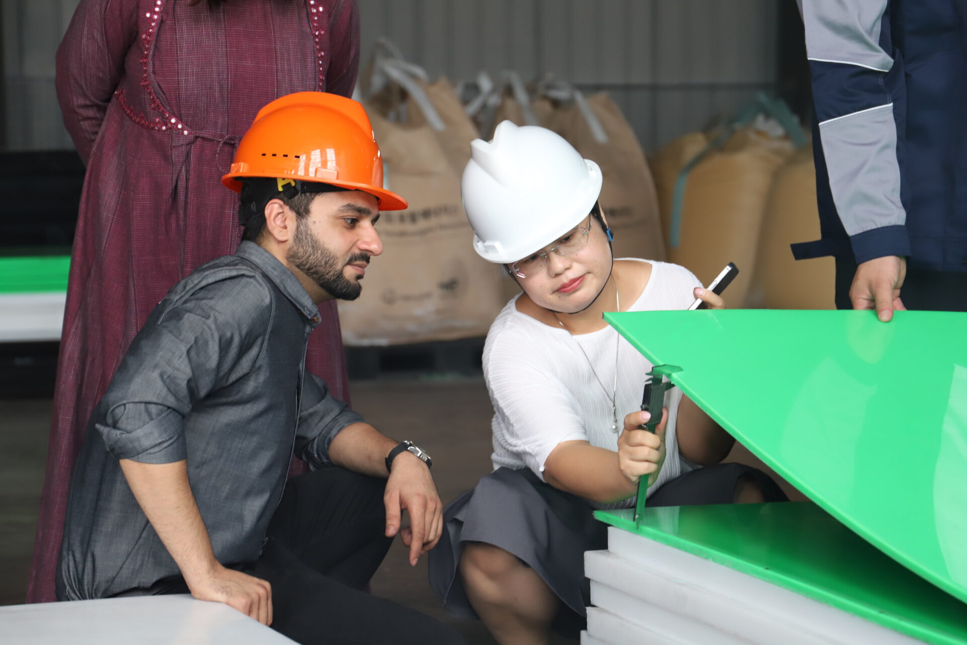Jincheng Plastic working together photo 7