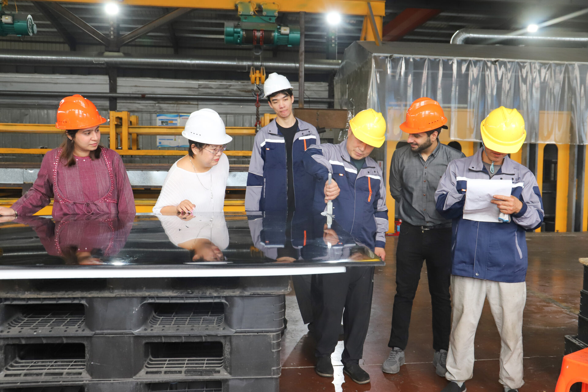 Jincheng Plastic working together photo 9