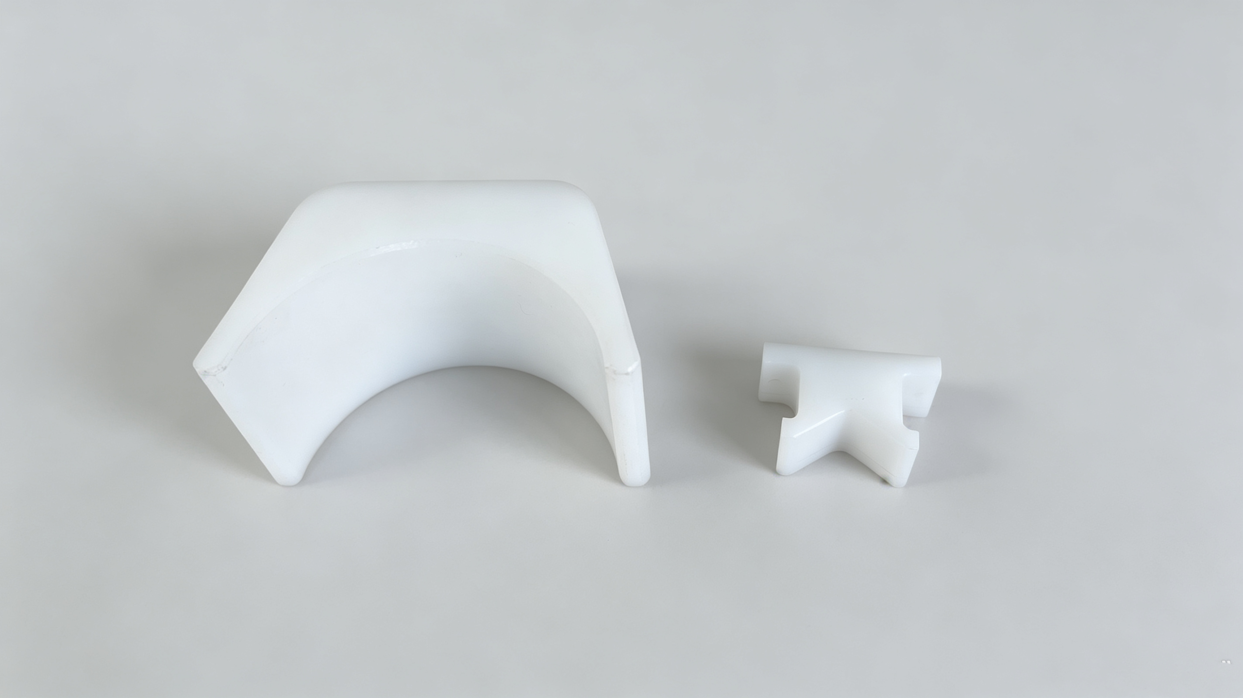 Plastic positioning and locating blocks
