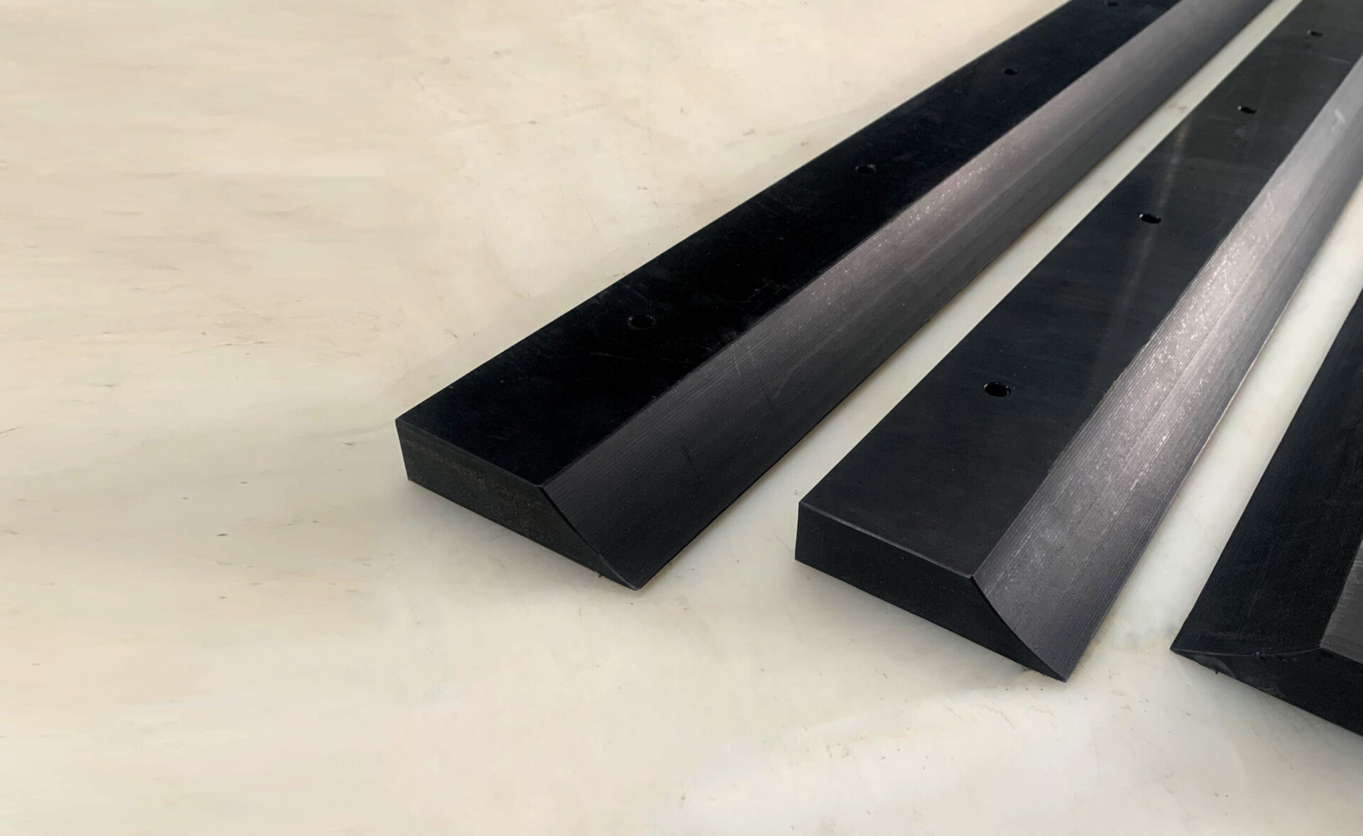 Custom polyethylene scraper blade