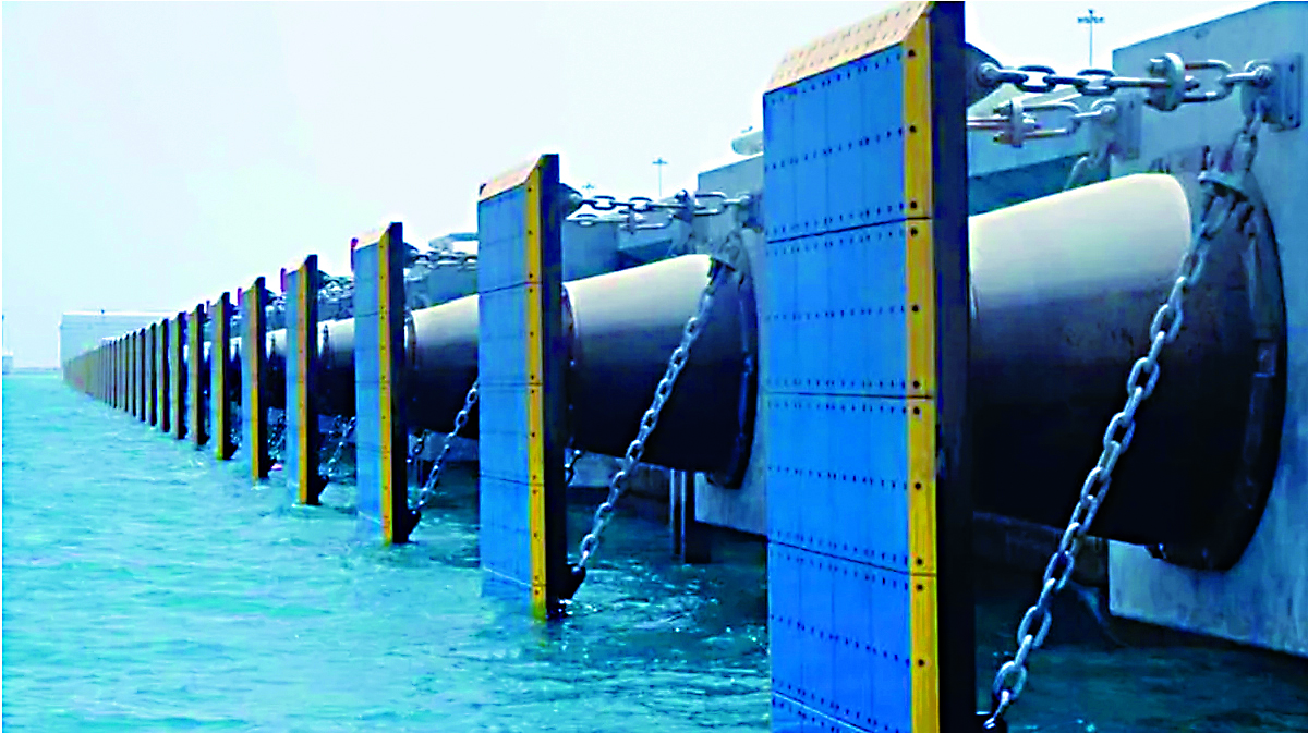 UHMWPE marine fender facing panel
