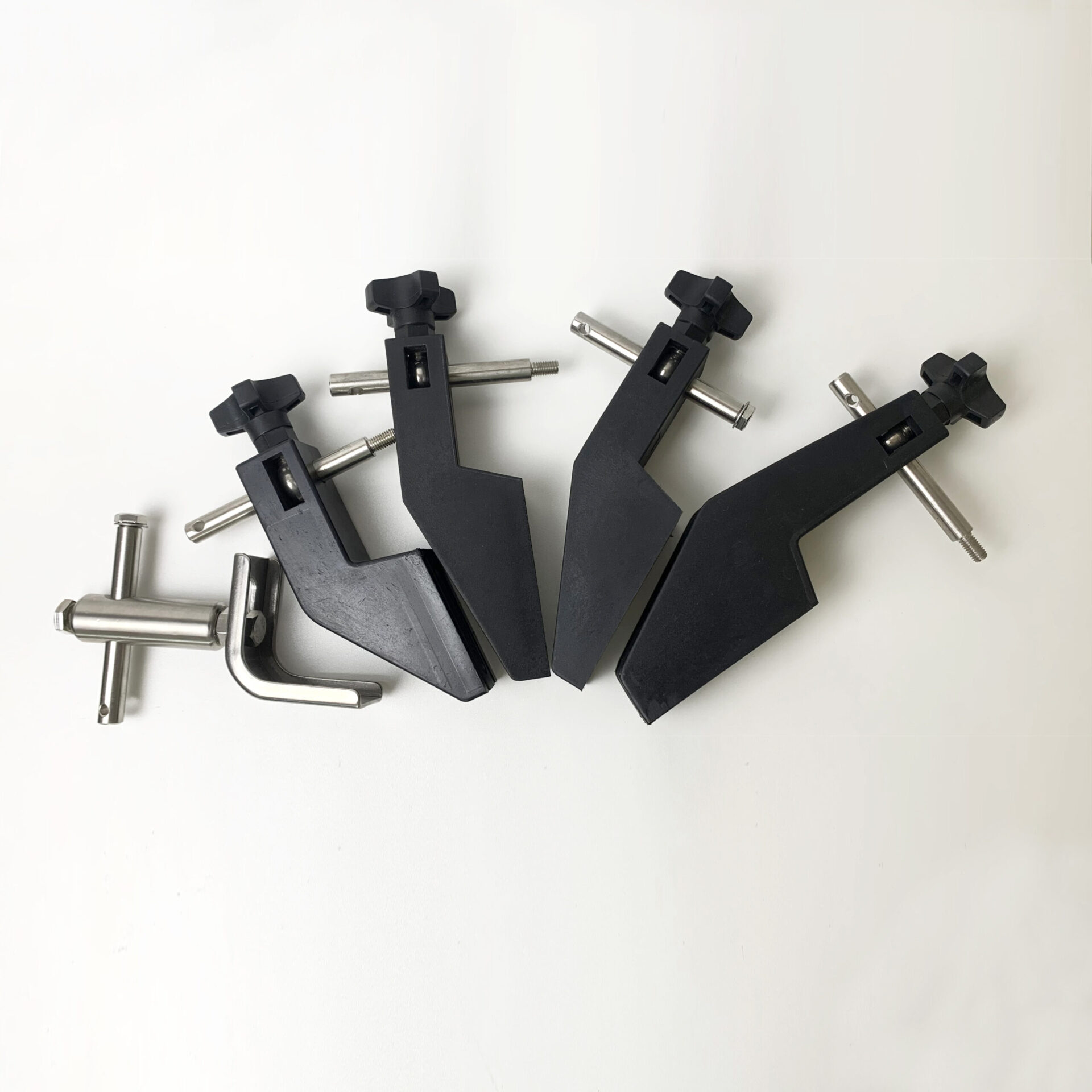 Conveyor guard rail brackets