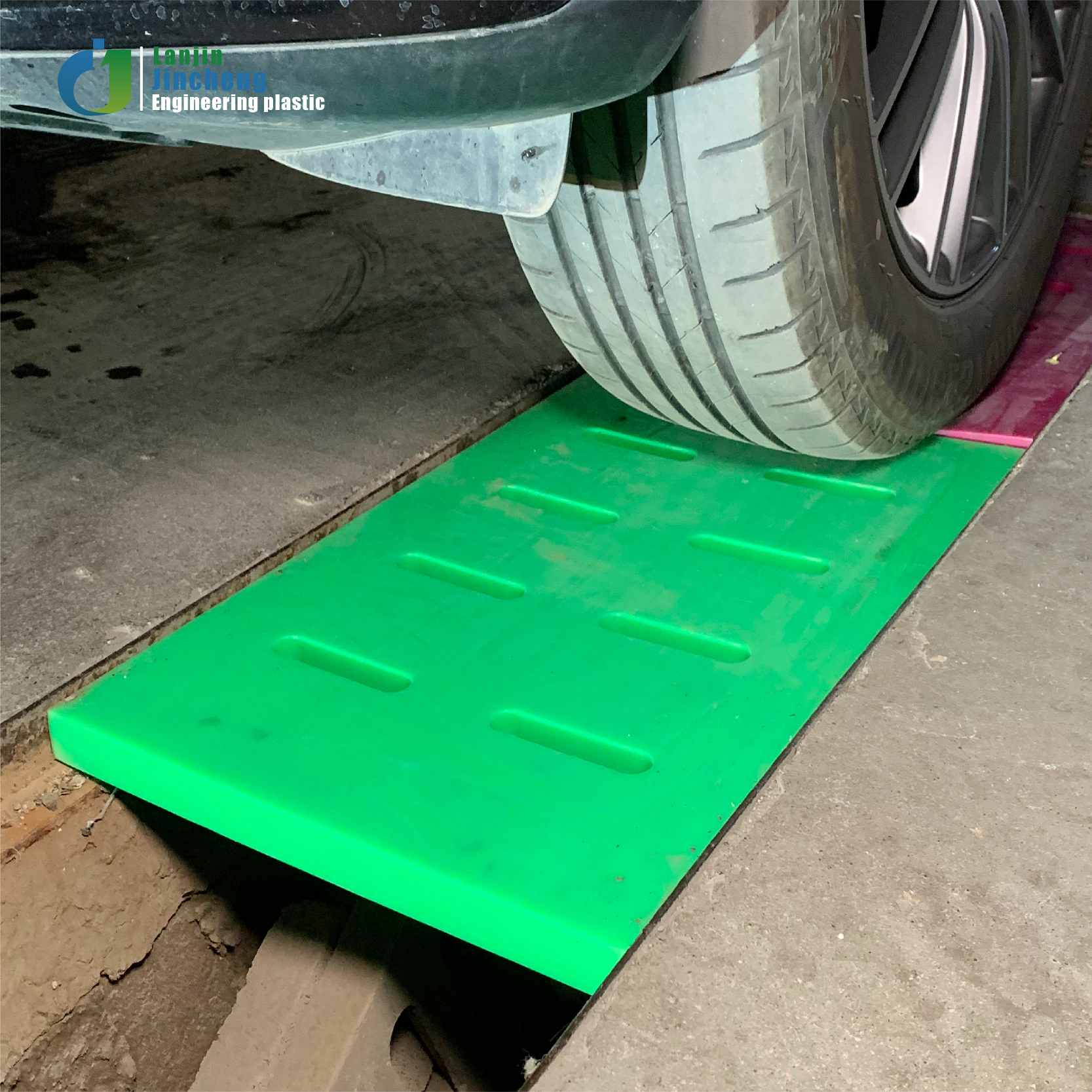 UHMWPE Trench Cover - Image 3